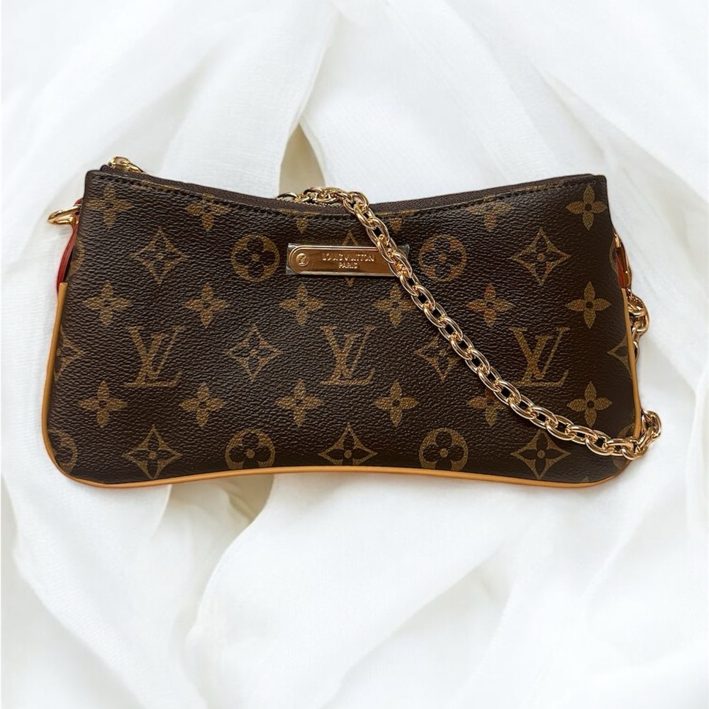 Liv Pochette Monogram [Copy]